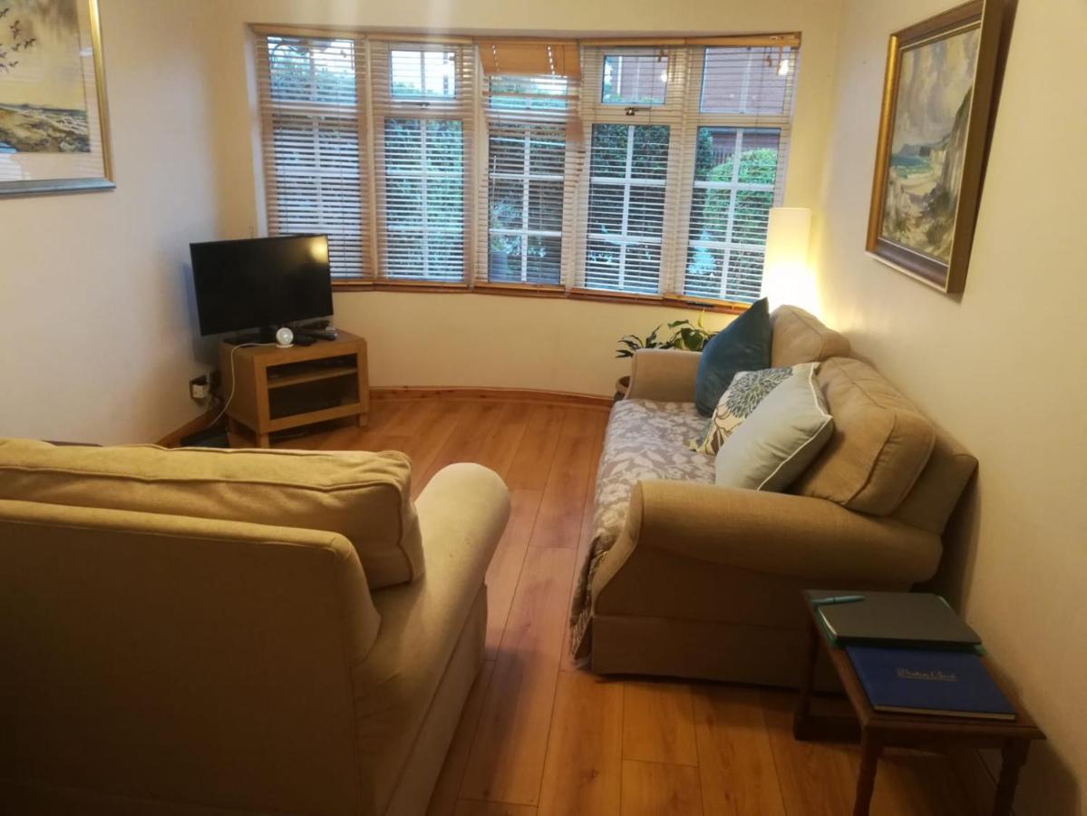 Cosy Apartment Holywood  Buitenkant foto