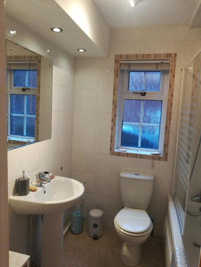 Cosy Apartment Holywood  Buitenkant foto
