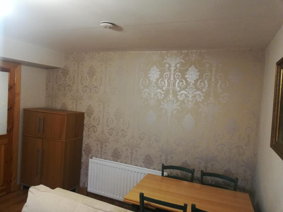 Cosy Apartment Holywood  Buitenkant foto